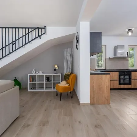 Villa Oliveti Torre Frata