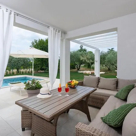 Oliveti Torre Villa *