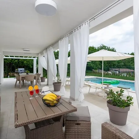 Oliveti Torre * Frata