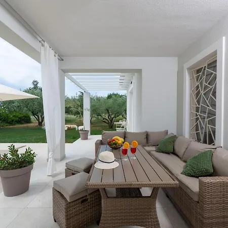 Oliveti Torre Villa *